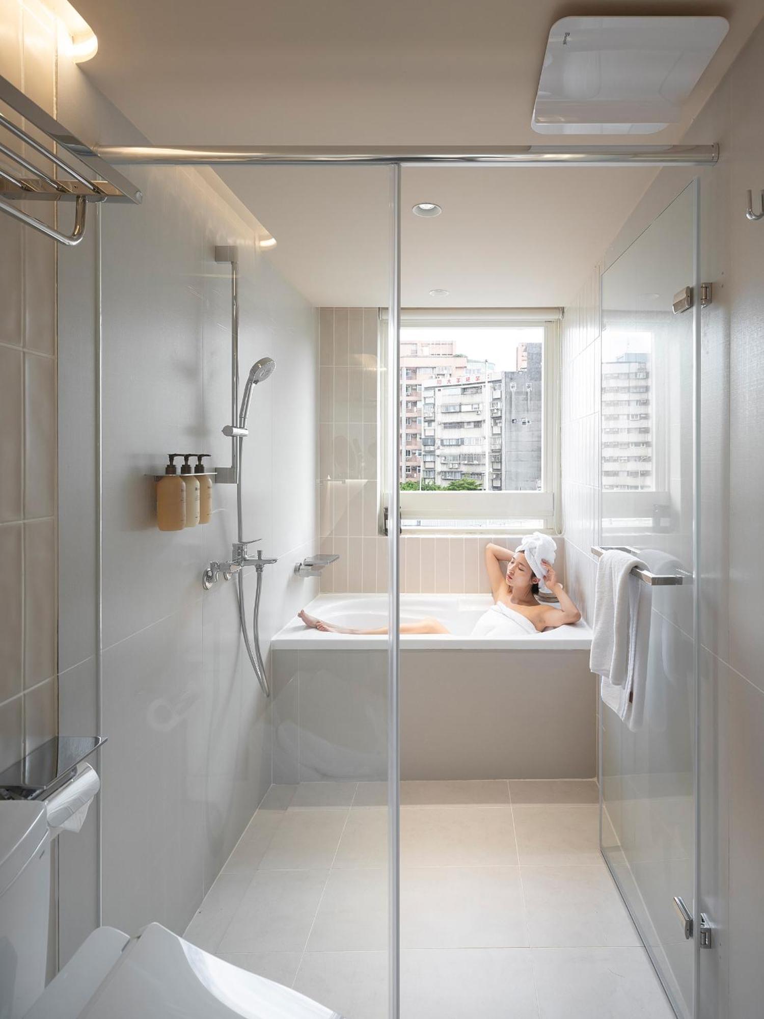 Lore Hotel Taipei Exterior photo