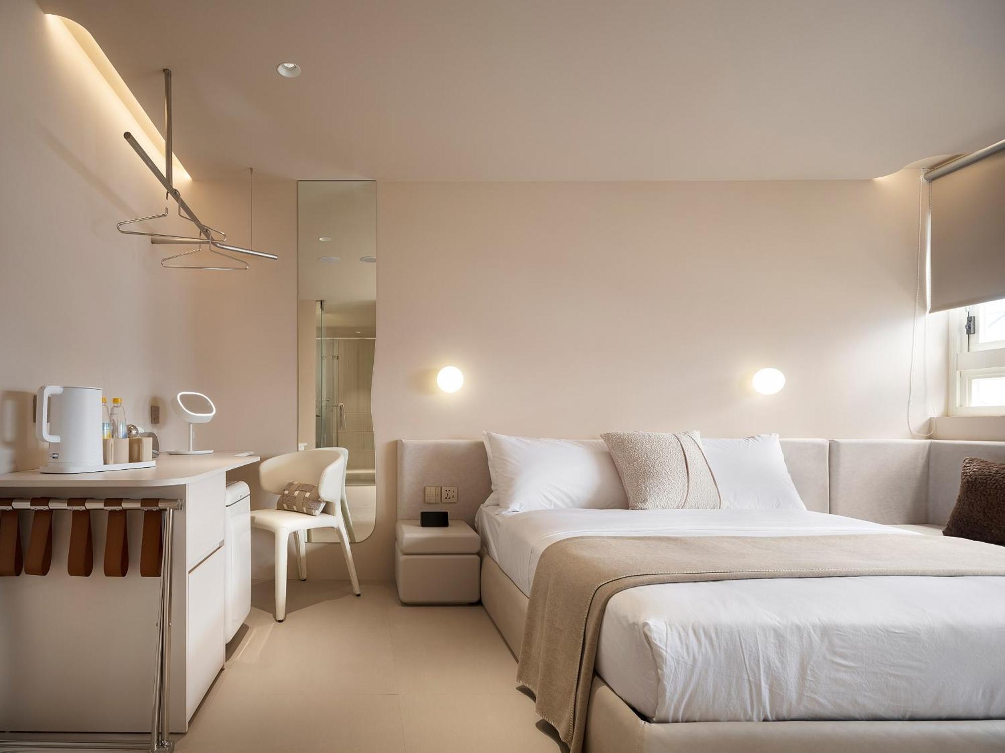 Lore Hotel Taipei Exterior photo